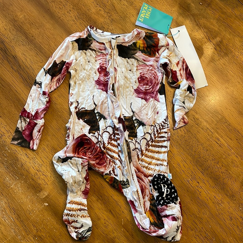 Posh Peanut 12-18mo Sleeper NWT